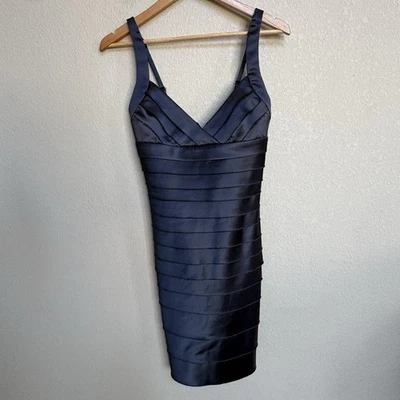Mini Vestido BCBGMAXAZRIA Azul Marino Satinado Bandas Bodycon Para Mujer’s 4 Fiesta de Vacaciones Foto 1 de 4