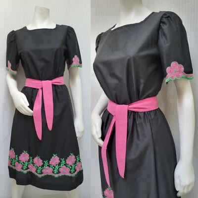 Nuevo sin etiquetas Top, Falda y Cinturón Vintage Negro y Rosa Floral Bordado - Talla M Foto 1 de 4