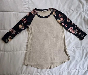 Chris & Carol Floral Top Blouse Womens Small Blue Pink Roses 3/4 Raglan Sleeve - Picture 1 of 11