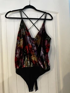 Woman’s Express Medium Multicolor velvet tank top button crotch - Picture 1 of 6