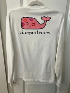 Camisa Vineyard Vines Niños Blanca Besos de San Valentín BALLENA LS Niños L (16) - Imagen 1 de 6