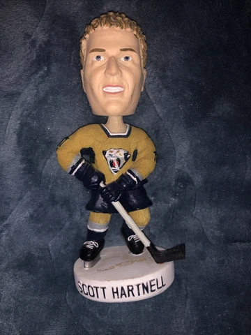 Scott Hartnell bobblehead collectible Cover