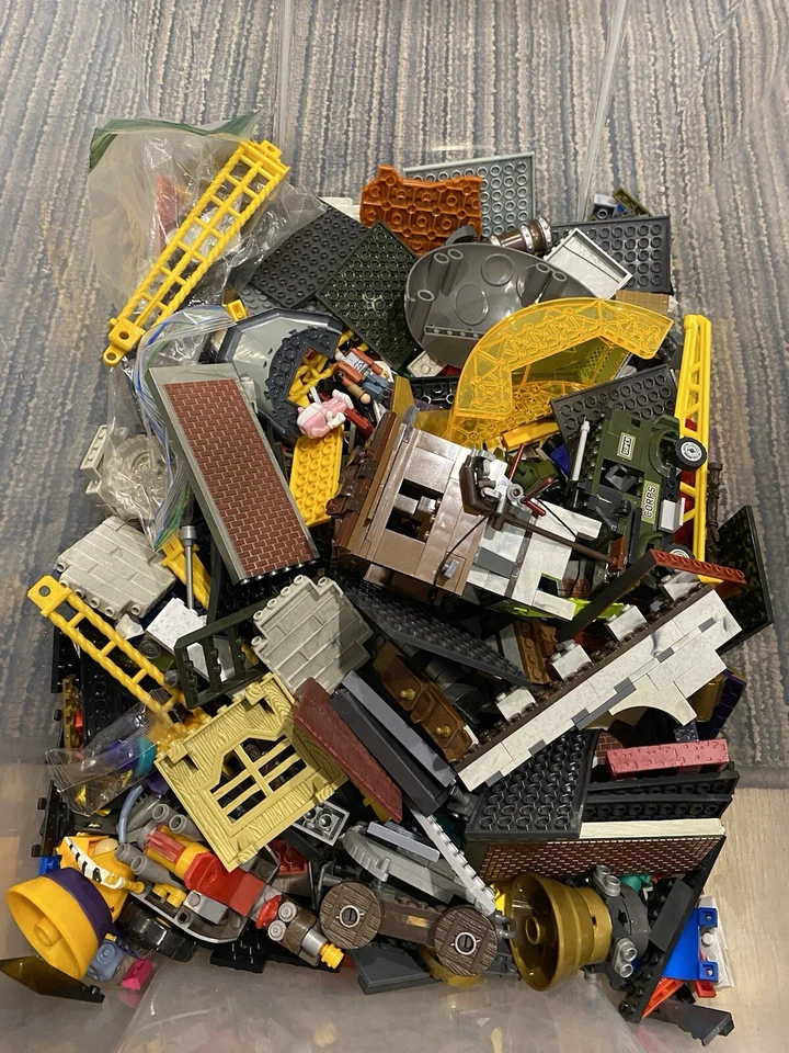 Mega Block Bulk Lot World Of Warcraft Assassin’s Creed Also Lots Of Extras - Image 1 of 4