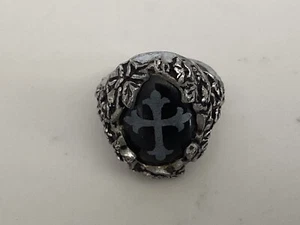 RARE AUTHENTIC SIGNED ALCHEMY ENGLAND 2000 ENAMEL CROSS GOTHIC DETAILED RING NR - Picture 1 of 7