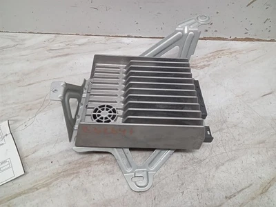 Audio Equipment Radio 172 Type SLK300 Amplifier Fits 12-16 MERCEDES SLK 304862 - Image 1 of 4