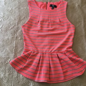 Mossimo sleeveless blouse/tank top coral in color with gray stripes size Small/P - Picture 1 of 8