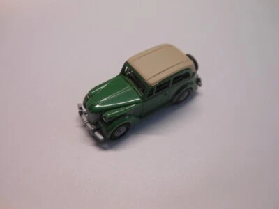 Opel Olympia 1938 Cabriolim. geschlossen von Praline (Revell) grün in 1:87 - Bild 1 von 3