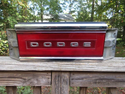 Dodge Dynasty 1988-1993 luz trasera panel maletero 4399115 Foto 1 de 4