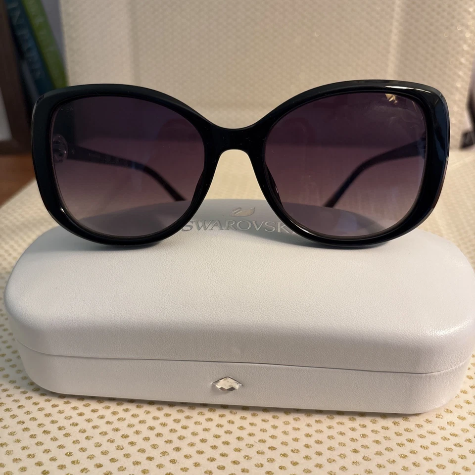 swarovski Gafas de sol negras Mujer nuevas con estuche y tela Foto 1 de 4
