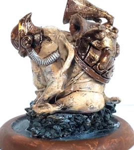 SQUEALER (COST3) BAYOU FRAKTION MALIFAUX BEMALT MIT KARTE - Bild 1 von 5