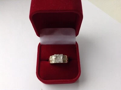 Fabuloso anillo de diamantes genuinos de corte princesa de 0,75 quilates. Oro 9ct #N Foto 1 de 4