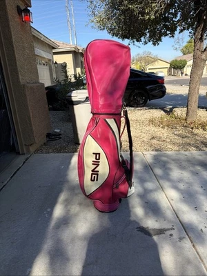 BOLSA DE GOLF PING VINTAGE ROSA 6 VÍAS SOPORTE LIGERO Foto 1 de 4