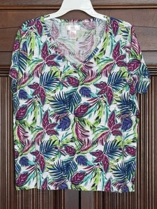 Neu ohne Etikett Stella Parker T-Shirt V-Ausschnitt Blumen Petite Gr. PXL Large - Bild 1 von 5