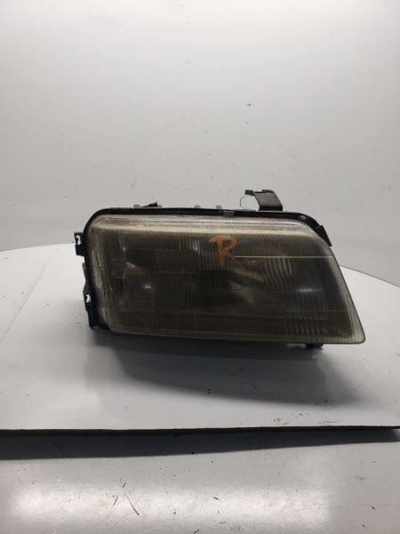 Faro derecho pasajero a través de VIN 199999 compatible con 96-99 AUDI A4 1090079 Foto 1 de 4