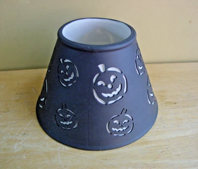 Yankee Candle Halloween Jack o' Lantern Recortado Siluetas Mediano Tarro Tono ~NUEVO DE STOCK Foto 1 de 4