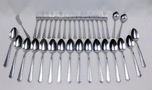 International COLONIAL MANOR 32 Pc Forks Spoons + 3 Serving Pieces Silverplate - Picture 1 of 14