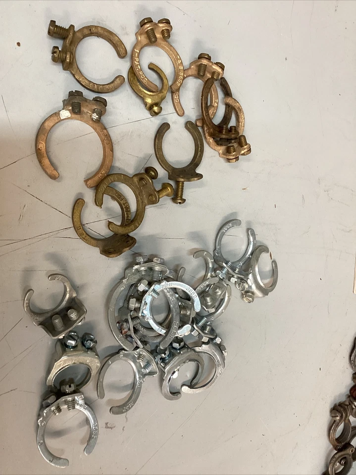 20+ Thomas bett wedge clamps #3652 & 3653  - Image 1 of 4