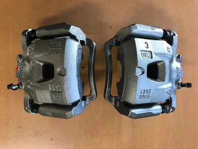 Pinzas de freno delanteras Toyota Corolla 2009-2019 Foto 1 de 2