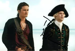 PIRATAS DEL CARIBE: FOTO DE ACCIÓN FIRMADA POR TOM HOLLANDER 6x4 + certificado de autenticidad - Imagen 1 de 1