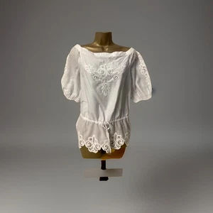 Stunning Lauren Ralph Lauren White Longline Lace Scallop Trim Top Sz L - Picture 1 of 7