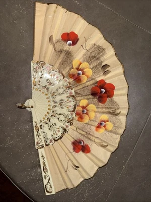 Abanico de Mano Plegable Floral Español El Corte Inglés Pintado a Mano Foto 1 de 4