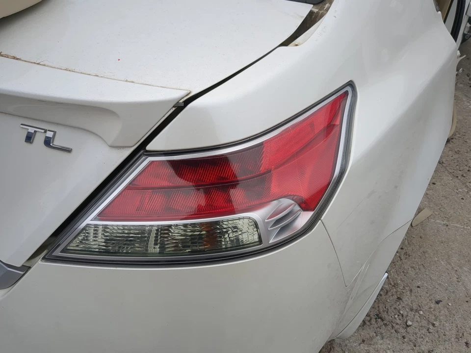 Оригинальный правосторонний задний фонарь для Acura Tl 2009–2011 годов выпуска YKCC0 - Изображение 1 из 1