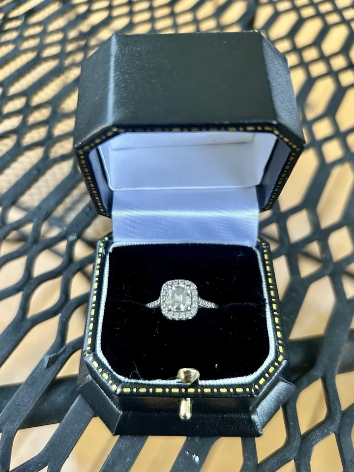 18k White Gold Diamond Engagement Ring Yellow Cushion Cut Halo Accent - Image 1 of 1