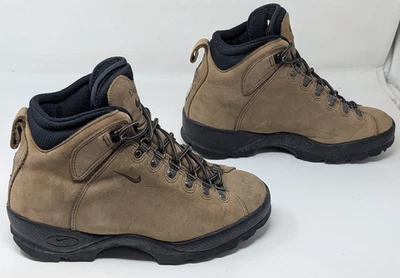 De colección Nike Mujeres ACG Botas Aire Libre Senderismo Trail Zapatos Talla 8.5 Cuero Marrón Foto 1 de 4