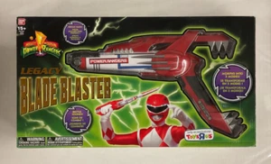 Mighty Morphin Power Rangers Legacy Blade Blaster Toys R Us Exclusive Ban Dai - Picture 1 of 4