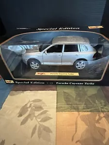 Porsche Cayenne Turbo Maisto Edición Especial 1:18 Plateado - Imagen 1 de 8