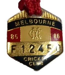 Collectable 85 - 86 Melbourne Cricket Club Medallion - Picture 1 of 4