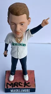 Macklemore Autografato Firmato SEATTLE MARINERS 2014 SGA Bobblehead Beckett BAS - Foto 1 di 2