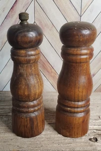 Salero y pimienta de madera vintage, 5" x 1,5" - Imagen 1 de 8