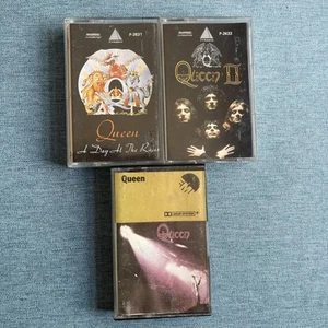 3 x Queen cassette tape albums bundle - Picture 1 of 2
