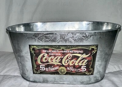 Banheira de metal vintage Coca Cola, balde perfeito para fazenda ou decoração rústica - Imagem 1 de 4