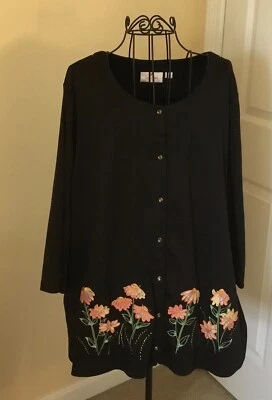 Moletom Plus Size 2X preto aplique quacker frente de encaixe de fábrica - Imagem 1 de 4