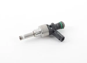 AUDI RS3 8V Fuel Injection Valve Genuine 07K906031L - Picture 1 of 7