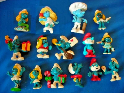 LOT OF 15 SMURF PEYO SCHLEICH FIGURINES - Image 1 of 4