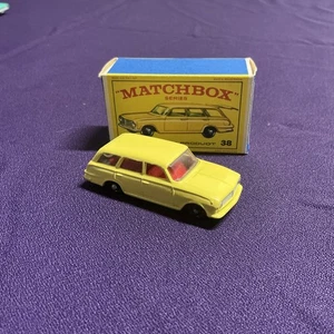 Matchbox Lesney No. 38 BPW Red Interior Vauxhall Victor Estate w/E3 Style Box - Picture 1 of 7