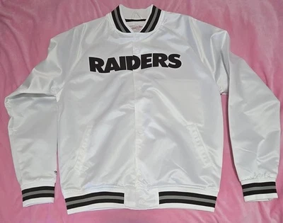 Chaqueta de satén Mitchell Ness de Las Vegas Raiders para hombre mediana Oakland blanca LA NFL  Foto 1 de 4
