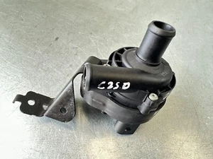 Bomba de agua refrigerante Mercedes Clase C250 2.1 diésel automática 2015-2018 a2055012520 - Imagen 1 de 14