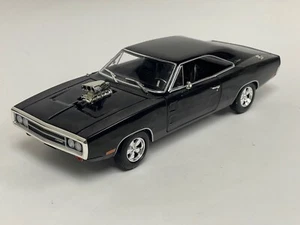1/18 Green Light Artisan Collection 1970 Dodge Charger in Black. #132 - Picture 1 of 8