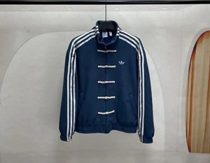 2025 Adidas Originales Serpiente Año Limitado Nuevo Chino Cuello Soporte Chaqueta Informal - Imagen 1 de 16