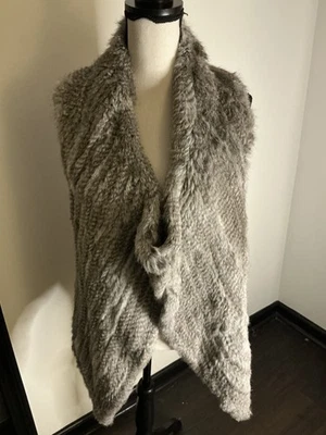 Chaleco de piel de conejo de cachemir gris talla C by Bloomingdales para mujer Grande Foto 1 de 4