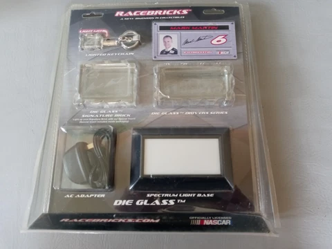 NASCAR 2006 RACE BRICKS #6 MARK MARTIN DIE GLASS MEMORABILIA PACK #90608 Cover