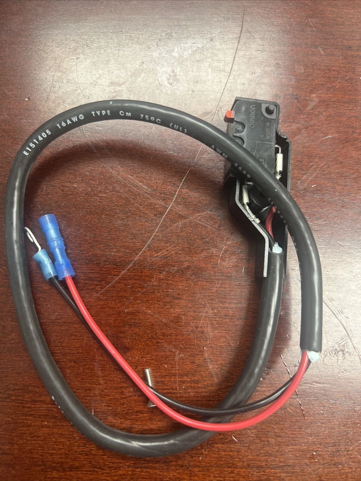 Interruptor de puerta de microondas D3V-6G-1C25-K-13 Omron 6A 1/4HP 125 6 (2) A 250VAC arnés Foto 1 de 4