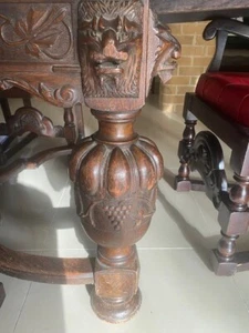 English carved Oak Table - Picture 1 of 7