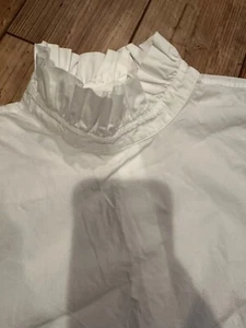 ❤️ NWT FRAME Denim Sleeveless Top Blouse Ruffled Neck White Size L Large - Picture 1 of 5