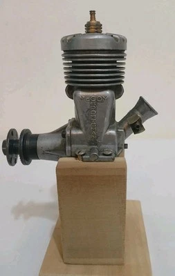 Vintage McCoy Sportsman 29 Model Engine - Image 1 of 4