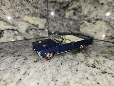 Franklin Mint B11RI06 Pontiac 1964 GTO Convertible Diecast Model Car - Image 1 of 2